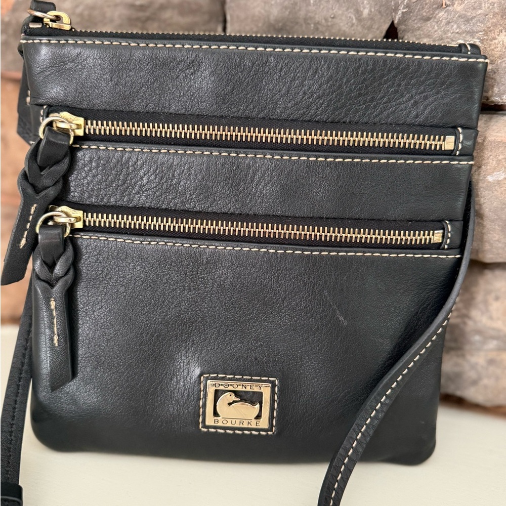 Vintage Dooney & Bourke Black Leather Crossbody Bag
